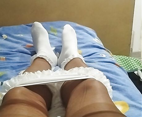 I steal my stepsister and #039;s nylons ,frilly ankle socks and frilly knickers ,then i masturbate and i feel like in heaven