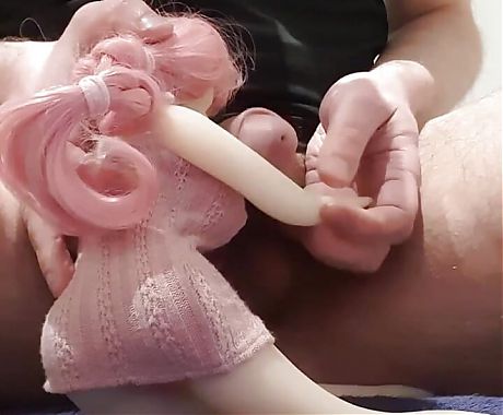 C5 - HOMEMADE SEXDOLL - Play with my mini sex doll, surprise ending